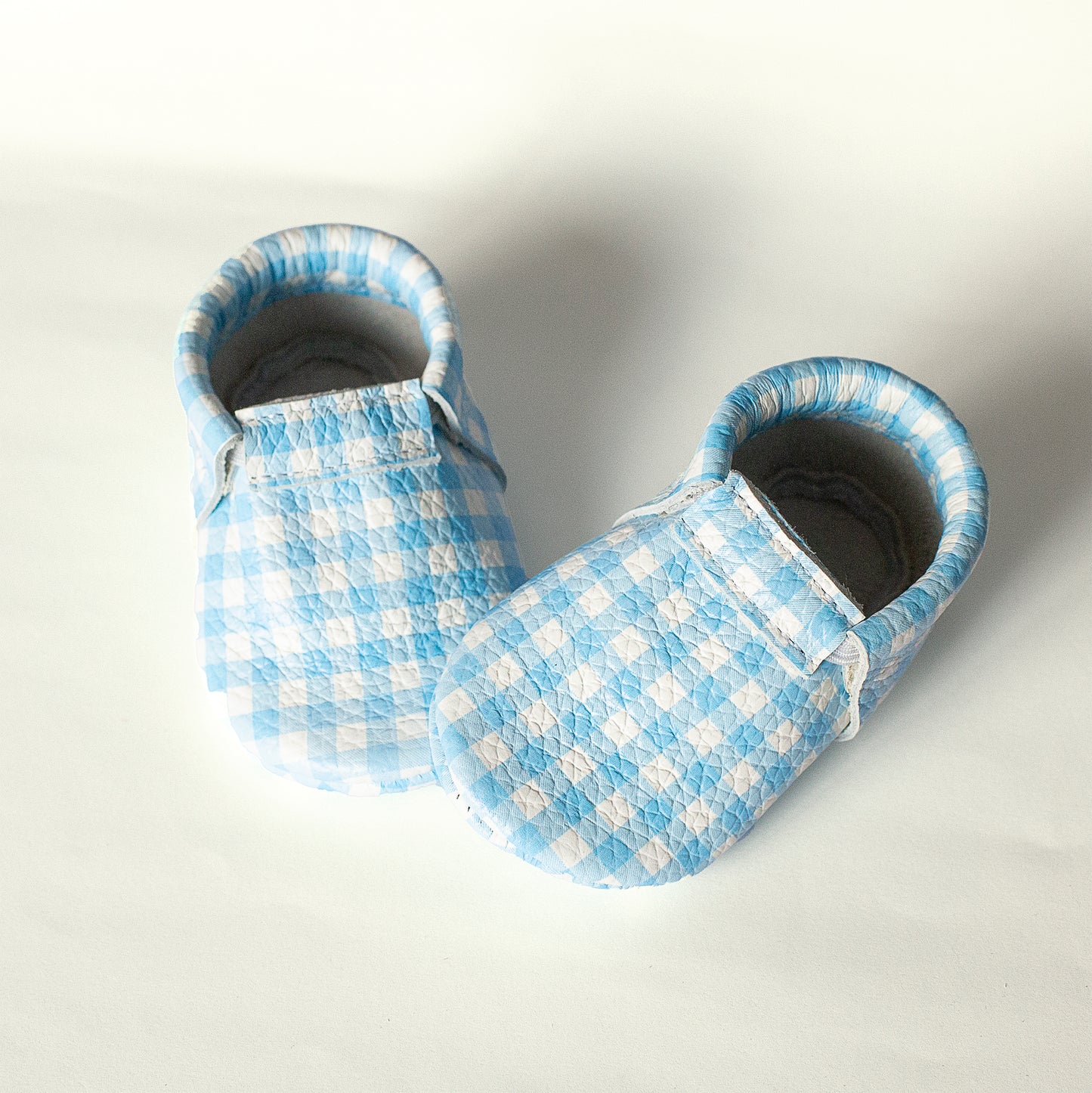 Gingham child shoes, checked pattern, newborn moccasins