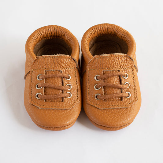 Oxford style baby shoes